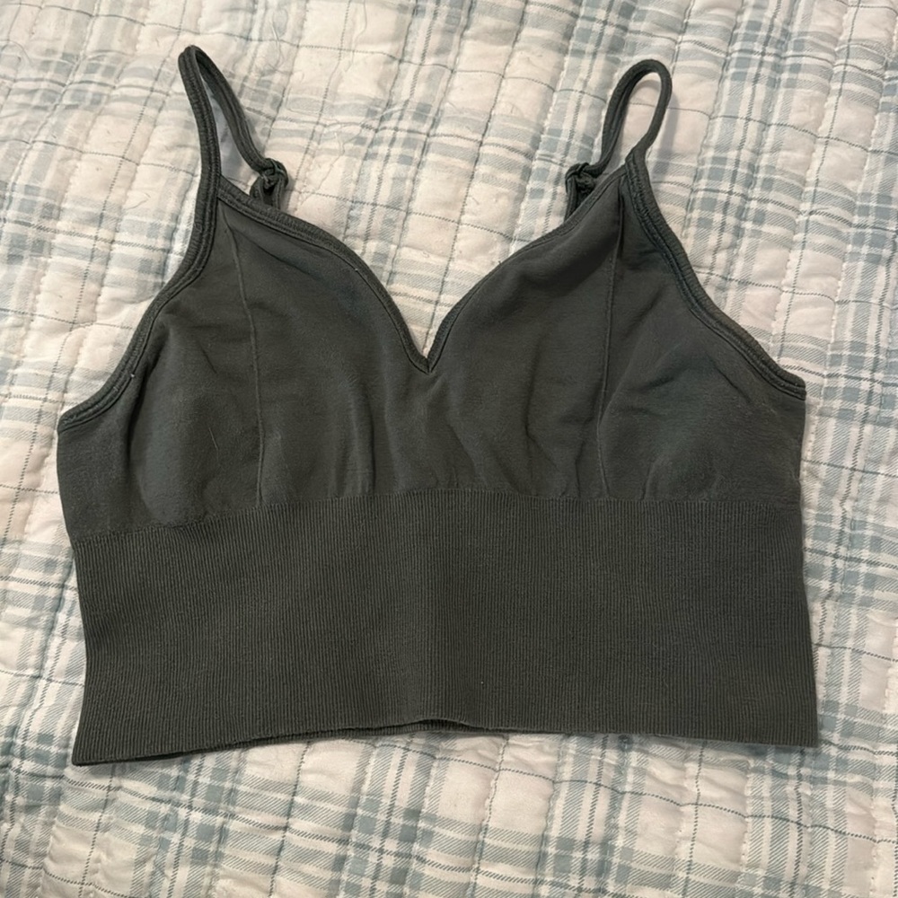 Alo yoga long line bra size large in green